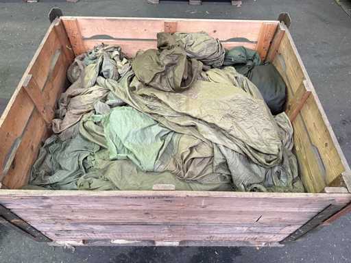Batch of various cloths and sheets
