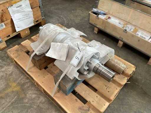 ELIN MOTOREN - Shaft for 160kW with internally geared output shaft