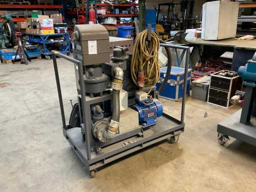 Veerden-Root Pump Unit