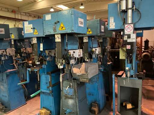 MUPI 2000 Macchine rivettatrici (7x)