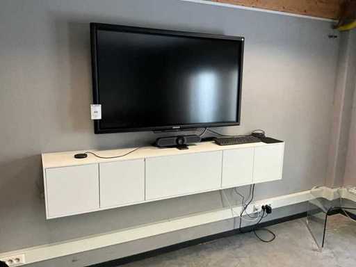 I3Touch Telewizor z płaskim ekranem Touch (pierwsze piętro)