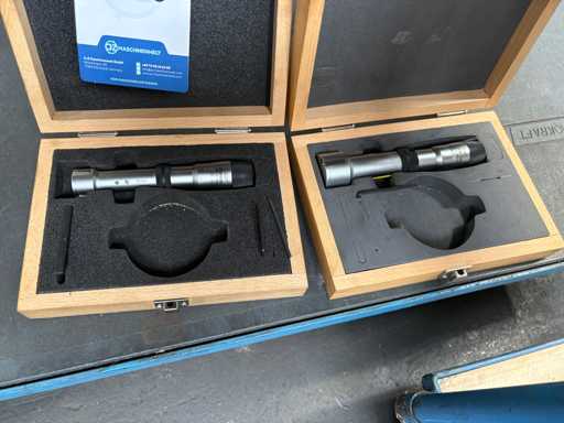 BOWERS Post Three-point internal micrometer