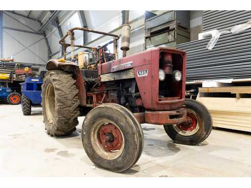 Mc Cormick - International 523 diesel - 2-Wheel Drive Tractor