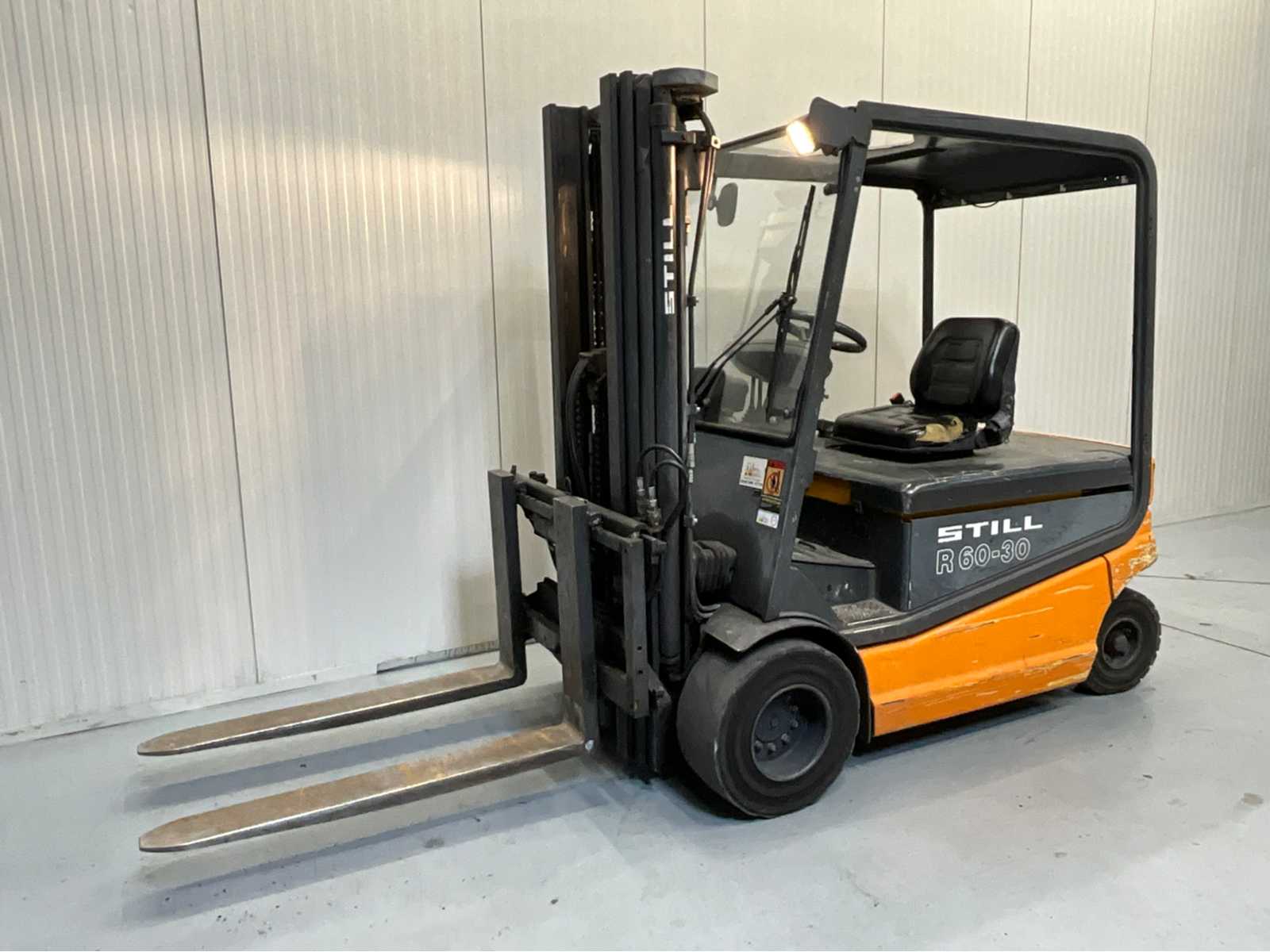 Still R60-30- Forklift- Triplex – Freelift – Sideshift – 4.5M