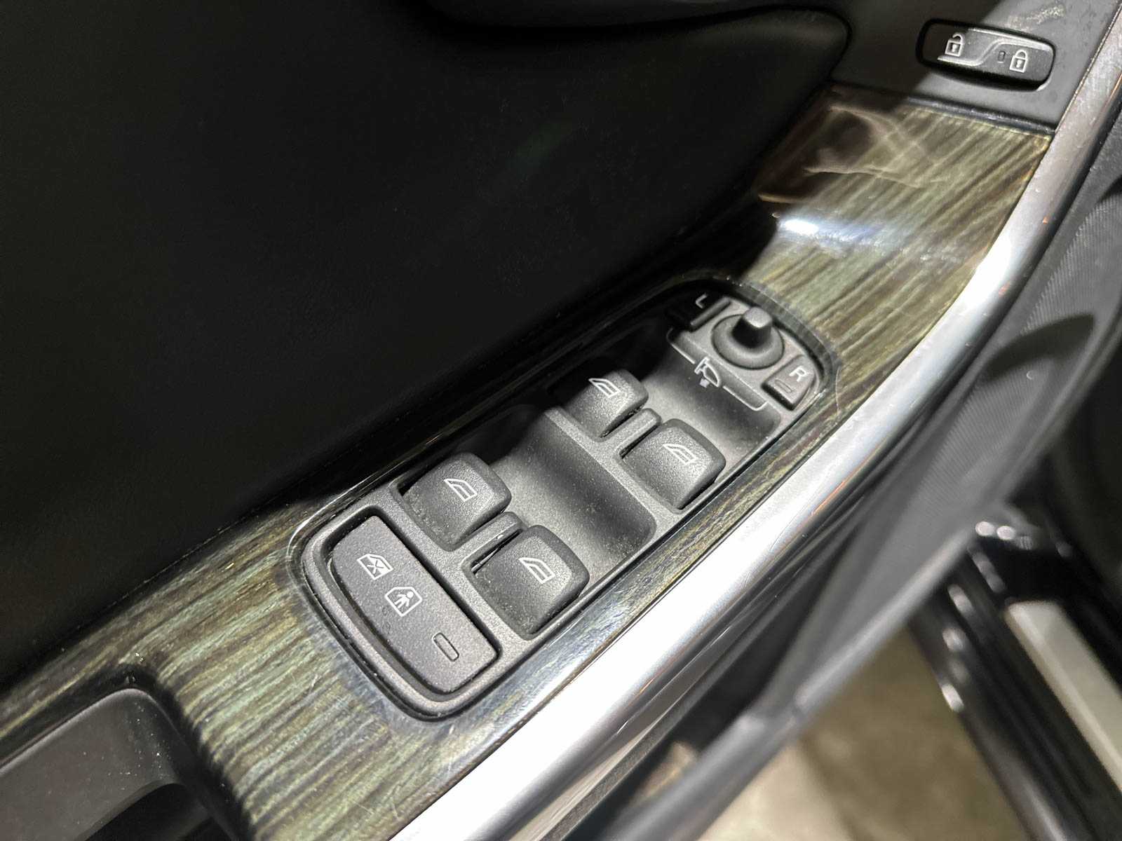 Volvo V60 2.4 D6 AWD Plug-In Hybrid Summum 215pk 2013 (Origineel-NL), 6-SVN-43