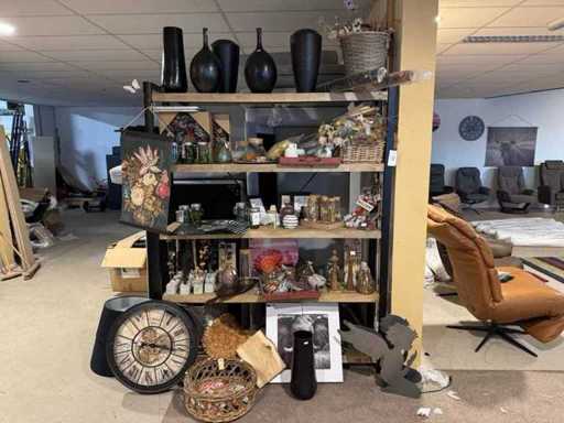 Woonaccessoires - partij decoratie - inhoud van de kast (excl. kast)
