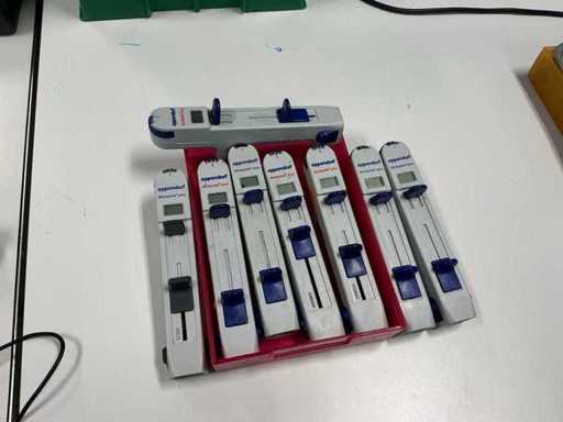Eppendorf Multipette Plus Pipettes (8x)