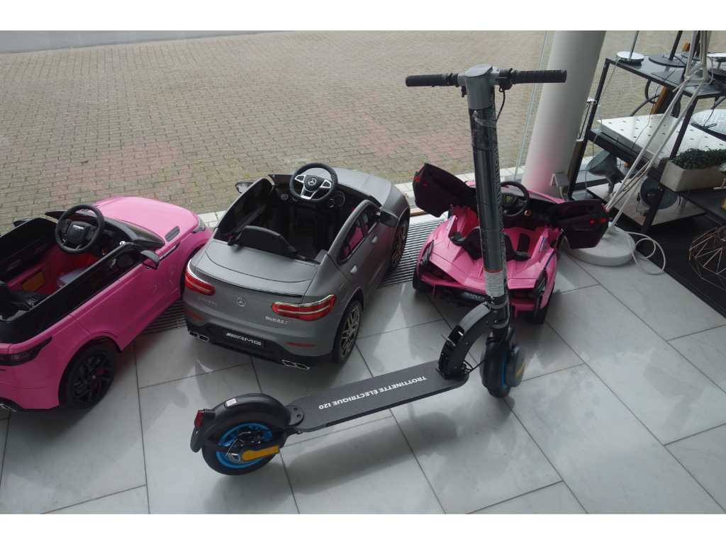 Electric scooter I20