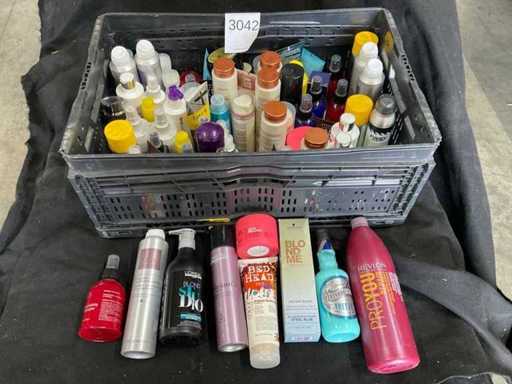 Lotto di prodotti per la cura dei capelli