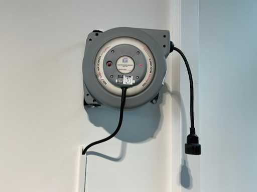 HOLZMANN Automatic Cable Reels