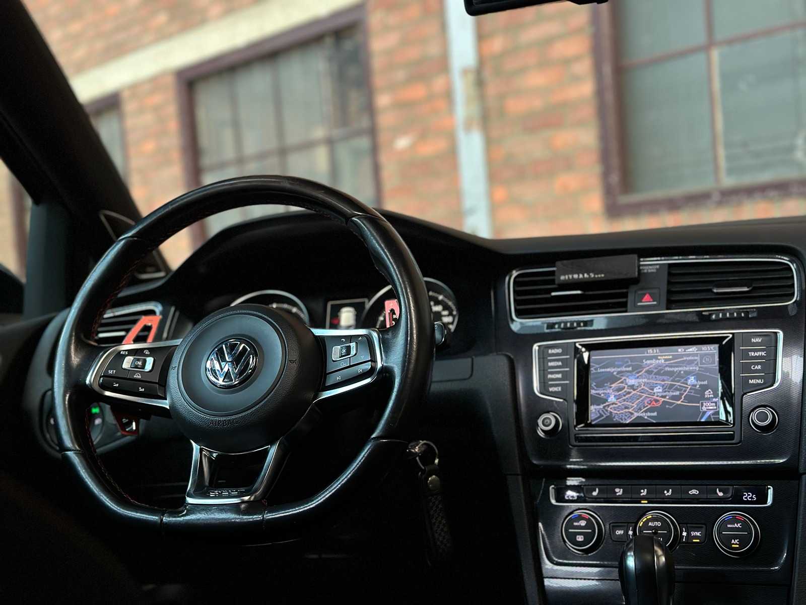 Volkswagen Golf GTI Performance VII 2.0 TSI Golf 7 230pk 2014, TV-769-S