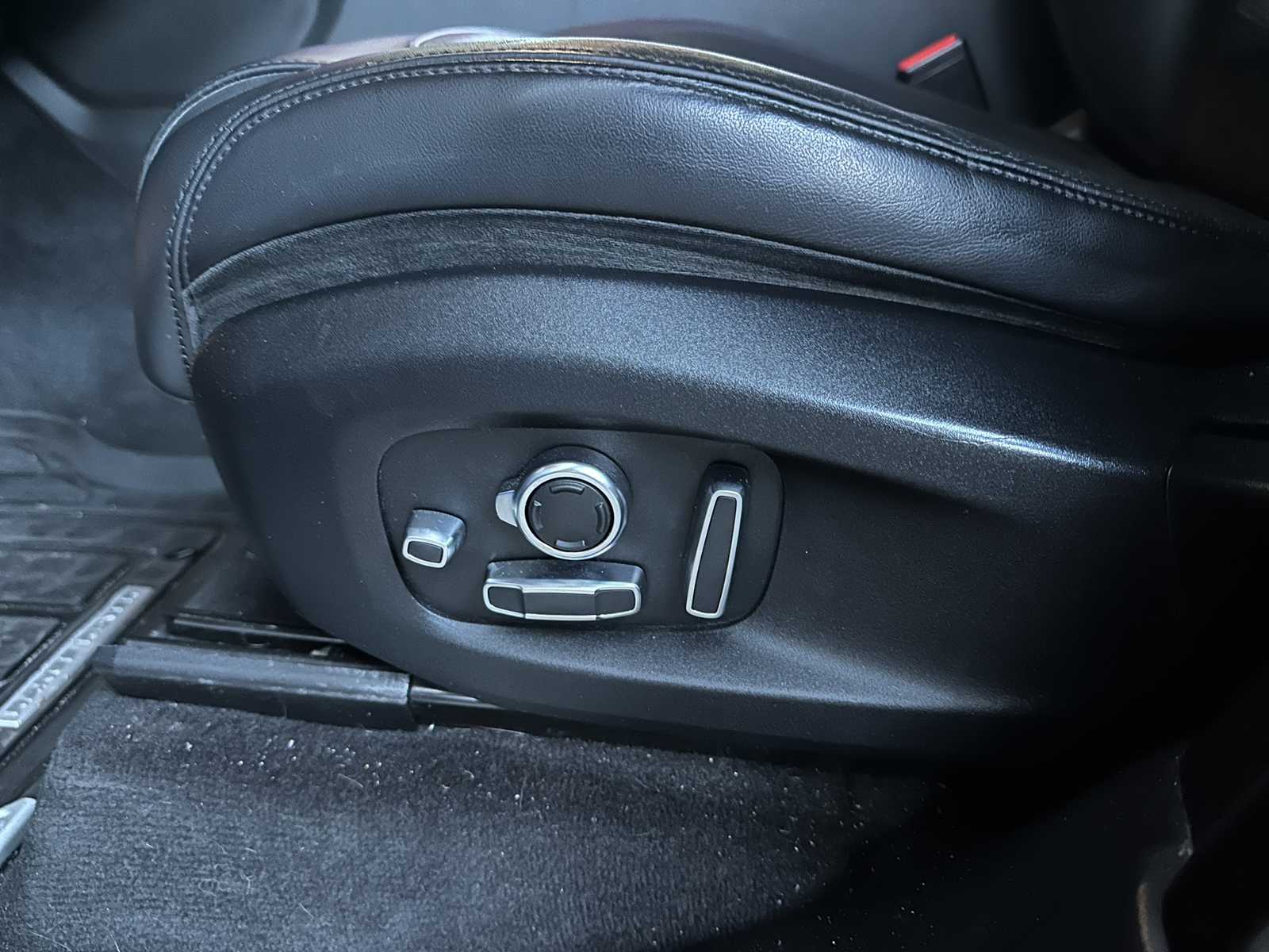 Land Rover Range Rover Sport SVR 5.0 V8 Supercharged FACELIFT 575pk 2018, L-593-LD