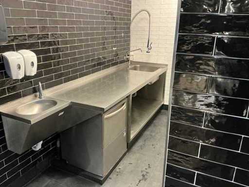 Masă de lucru din oțel inoxidabil cu chiuvetă