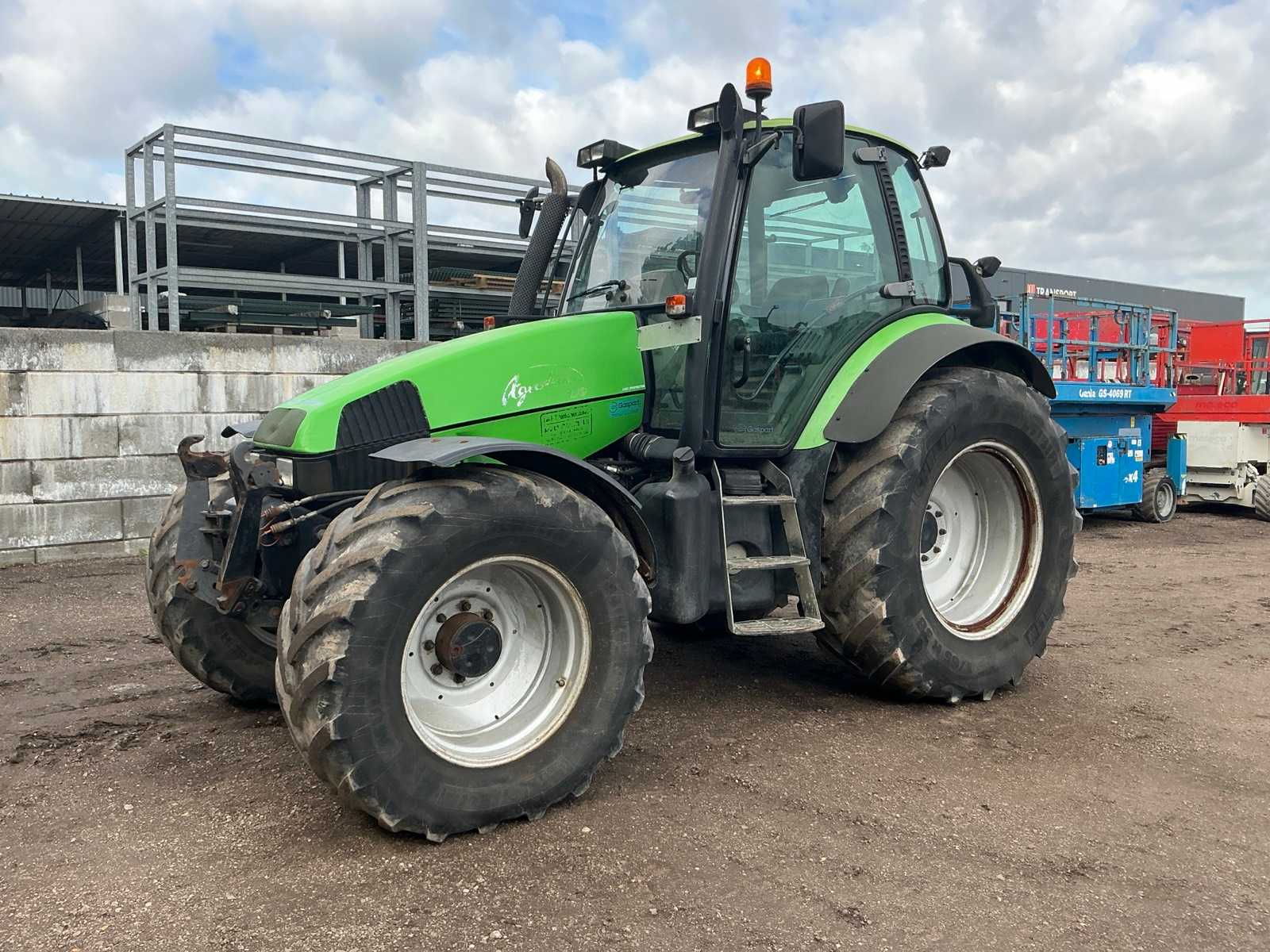 Deutz-Fahr – 2001 – Argotron 120 – Four-wheel drive agricultural tractor