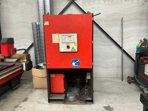 Welding fume extraction system, welding fume extraction