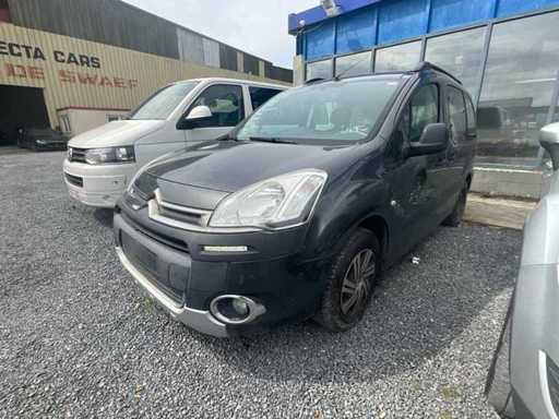 Voiture voyageurs Citroën Berlingo 2014