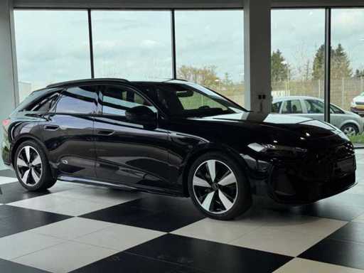 Audi A5 Avant TFSI 204 S Line Plus - 2025 