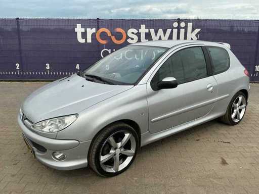 2003 - Peugeot - 206 - 1.6-16V Quiksilver - Passenger car