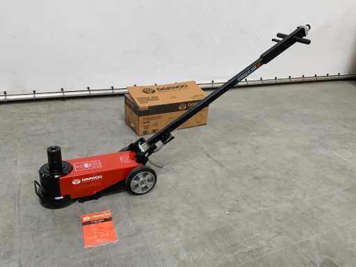 Daewoo - 80T. DAHJ - Garage jack
