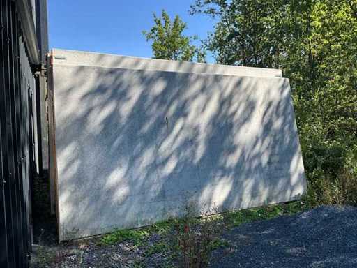 Insulated concrete slab (7x)