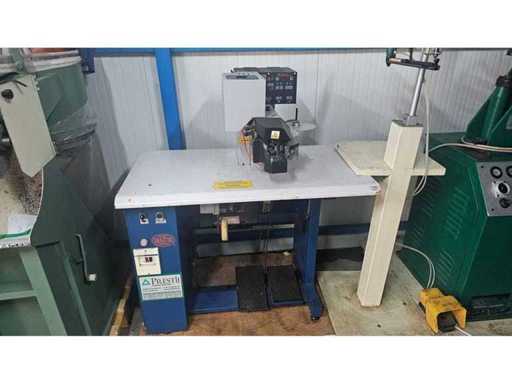 Machine de fixation de semelles SAGITTA RP80A