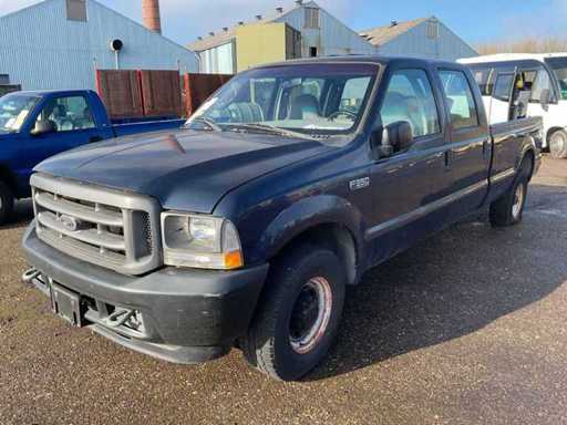 2003 Ford F-350 XL Super Duty Pickup Truck
