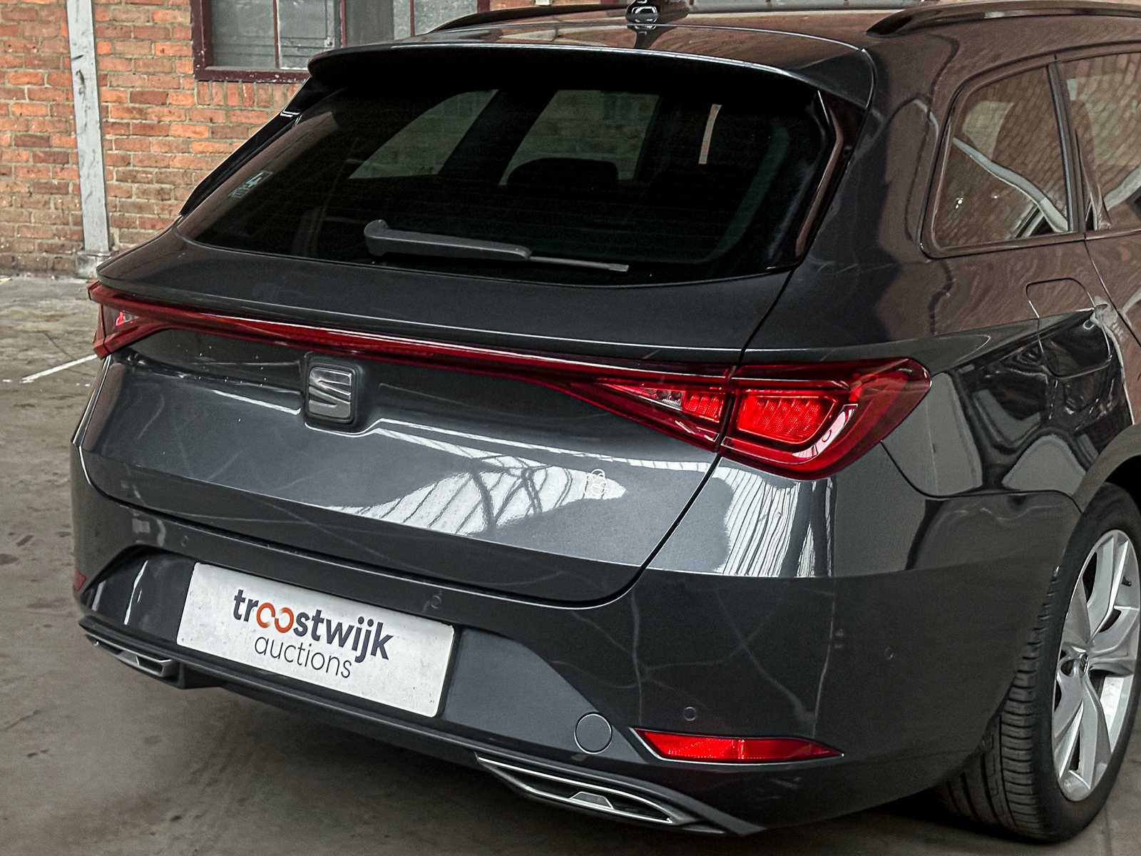 SEAT Leon Sportstourer 1.5 TSI FR Launch Edition 150pk 2021 (Origineel-NL & 1e Eigenaar), K-051-PP