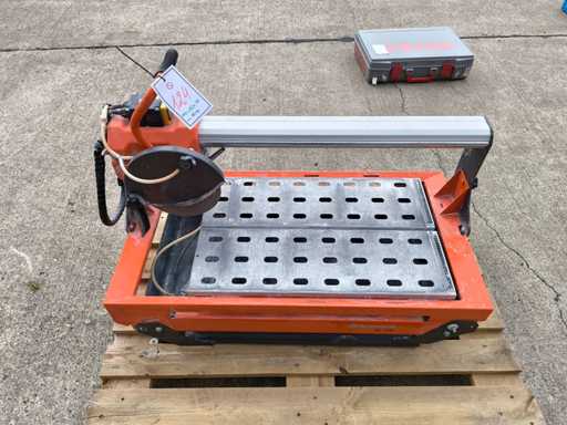 HUSQVARNA - Table Saw
