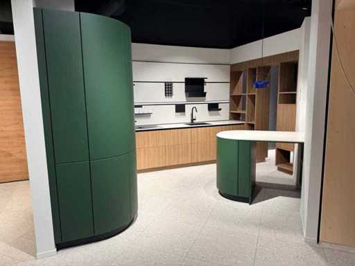 Schüller - Cuisine d’exposition avec appareils électroménagers AEG