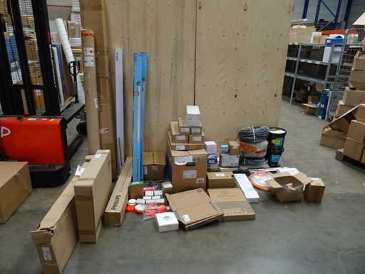 Partia materiałów instalacyjnych