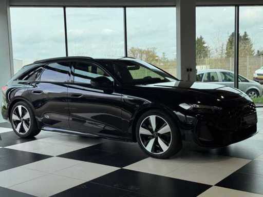 Audi A5 Avant TFSI 204 S Line Plus - 2025