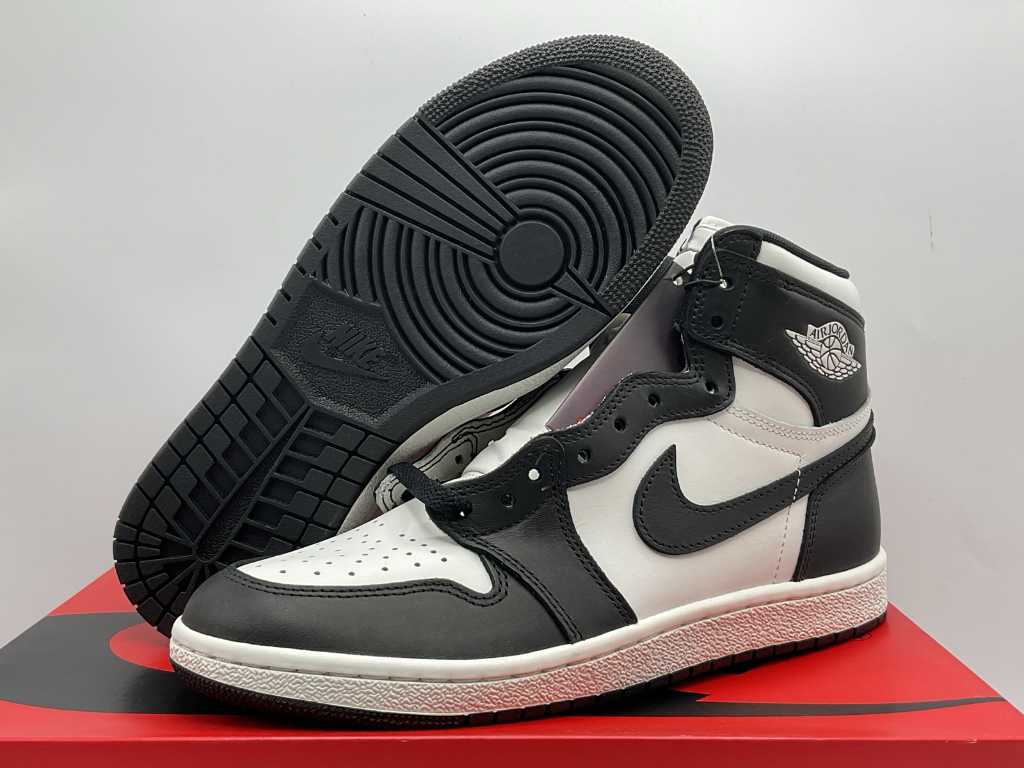 Nike Air Jordan 1 High '85 Black White Sneakers 42 1/2
