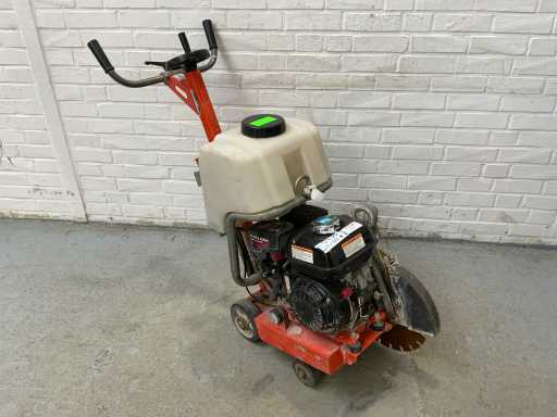 Husqvarna FS305 Cutter podłogowy z 2019 roku