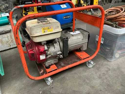 Power generator