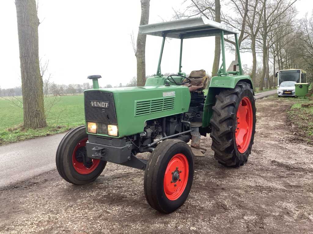 Fendt 105 S FW258S Tracteur agricole à deux roues motrices