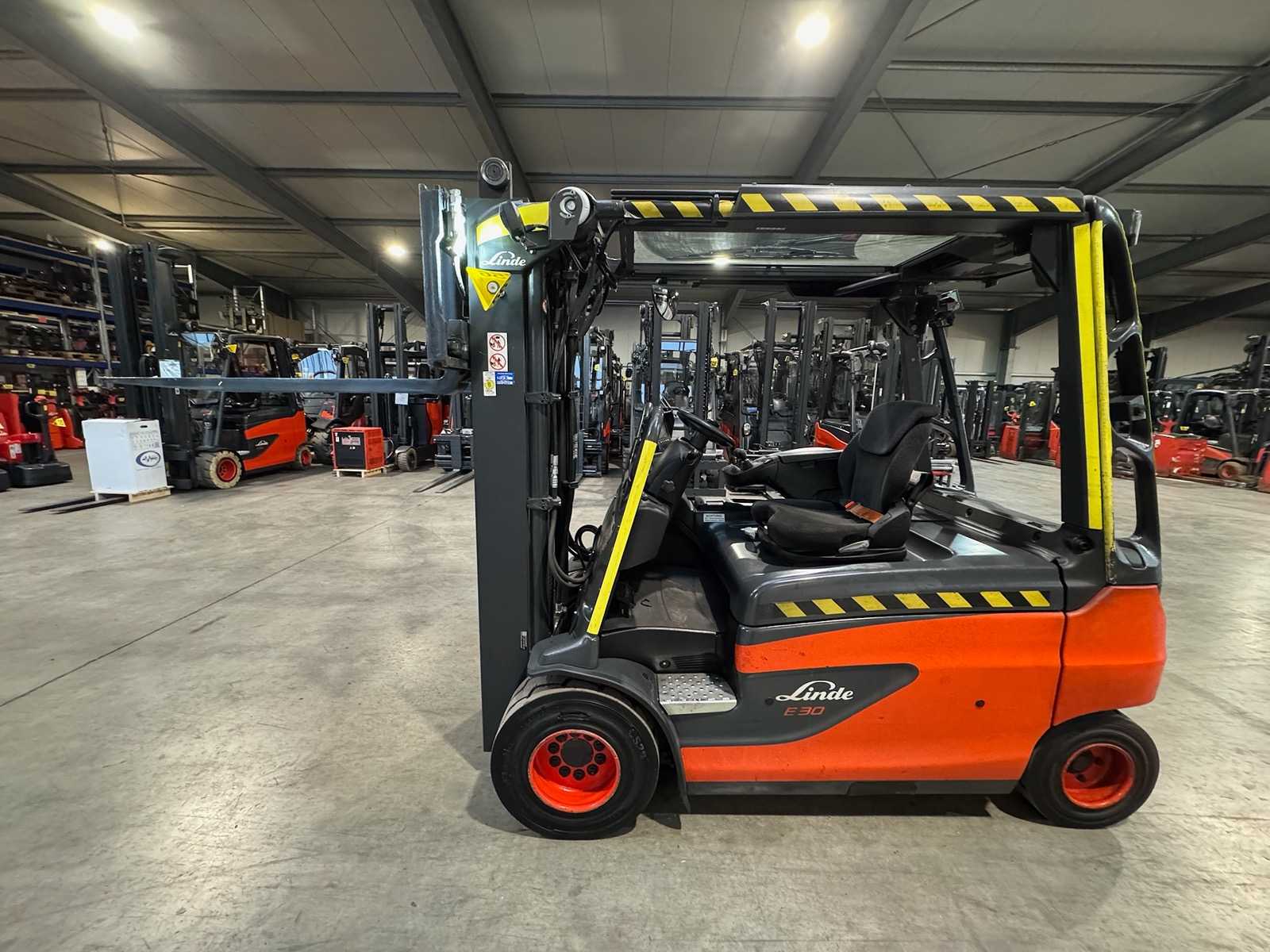 2022 Service + UVV 01/2027 Linde E30RL 3,000kg Triplex 3rd + 4th Forklift Camera Electric Forklift 8,123 Hours