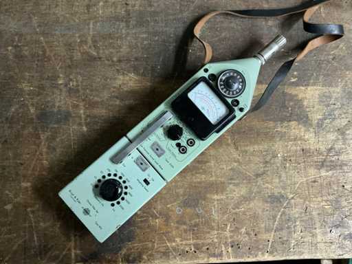 Brüel & Kjær 2209 Sound Meter