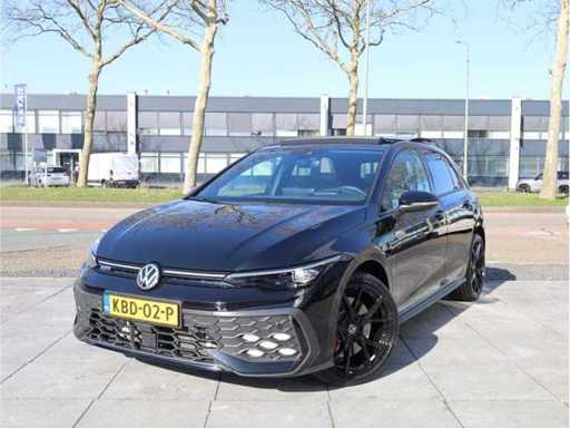Sports cars and cars in Dordrecht
