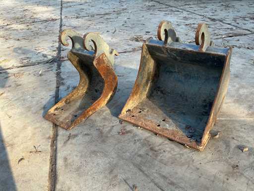 GP Excavator Bucket (2x)