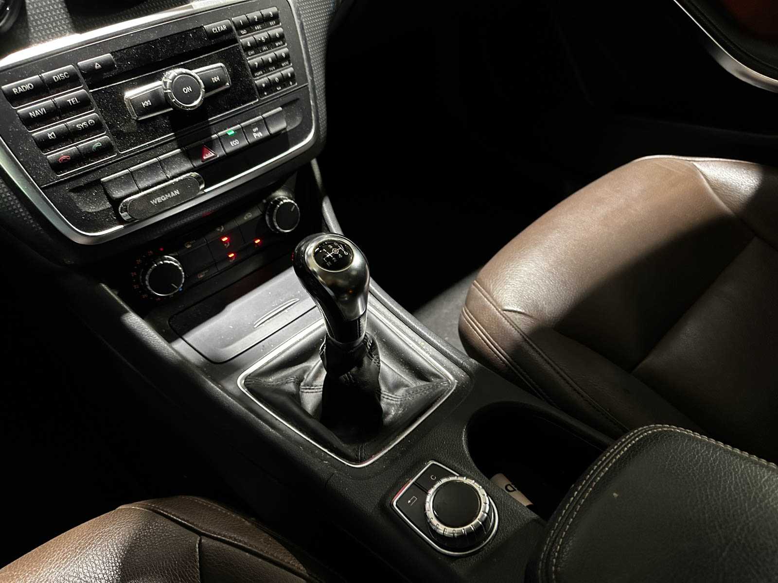 Mercedes-Benz A180 4U3 A-klasse 121pk 2013 (Origineel-NL), 8-SRR-41