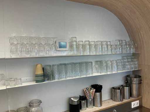 Batch of glassware