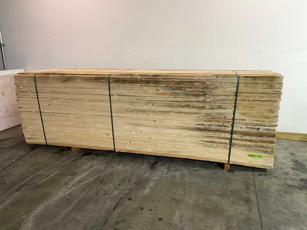 Spruce board 390x10x2,2 cm (45x)
