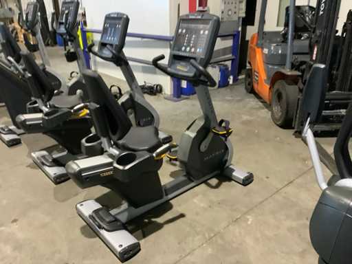 Matrix R5x recumbent bike Home Trainer