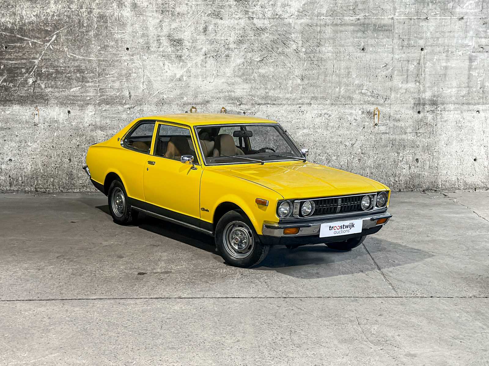 Toyota Carina 1600 de Luxe automatic 75pk
