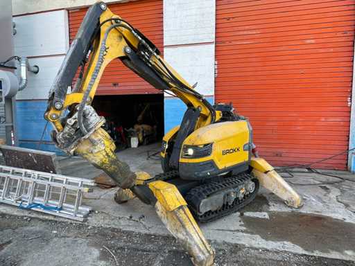 Miniescavatore - BROKK - 200 con attrezzi BRH+CESOIE PER CALCESTRUZZO+CESOIA PER ROTTAMI+FRESATRICE+BENNA