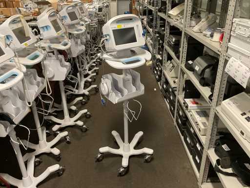 WelchAllyn Vital Signs 6000 series Patient Monitor