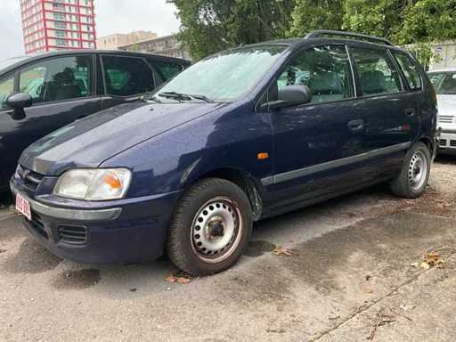 Voiture de tourisme Mitsubishi Space Star 1998