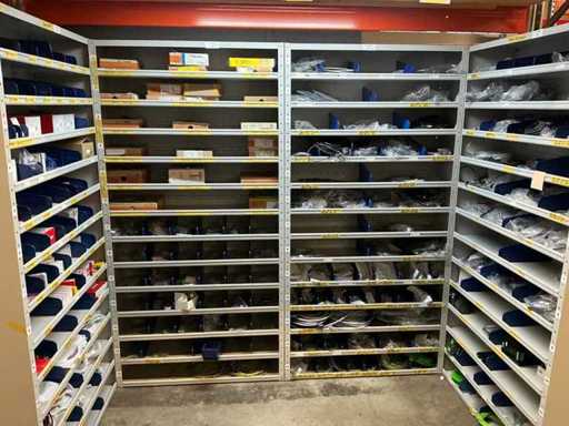 Batch of cable and robot connectors in steel compartment cabinet (2x)