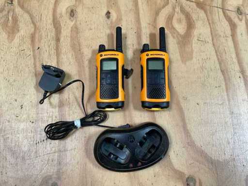 Motorola TLKR Walkie-talkie set
