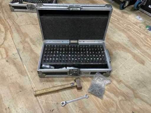 Truss pen box with 100 pens